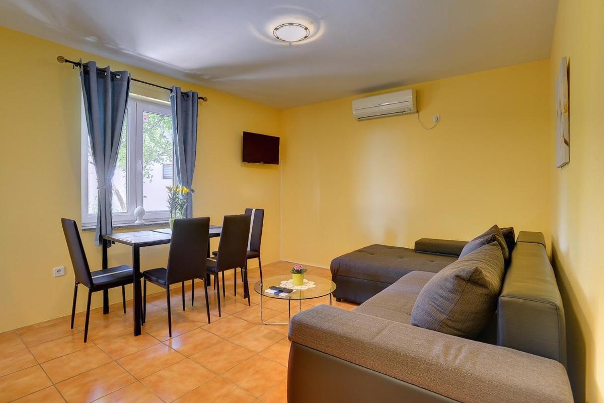 Apartments Puntica Ližnjan 외부 사진